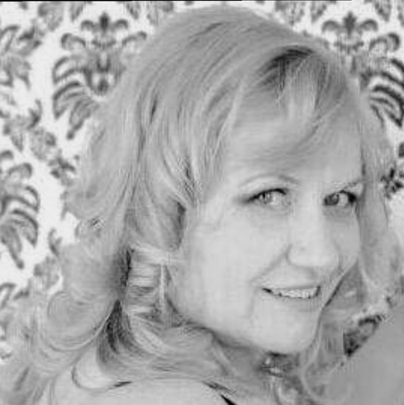 🇺🇦 Amanda B_Posh Ambassador - Picture 1 of 15